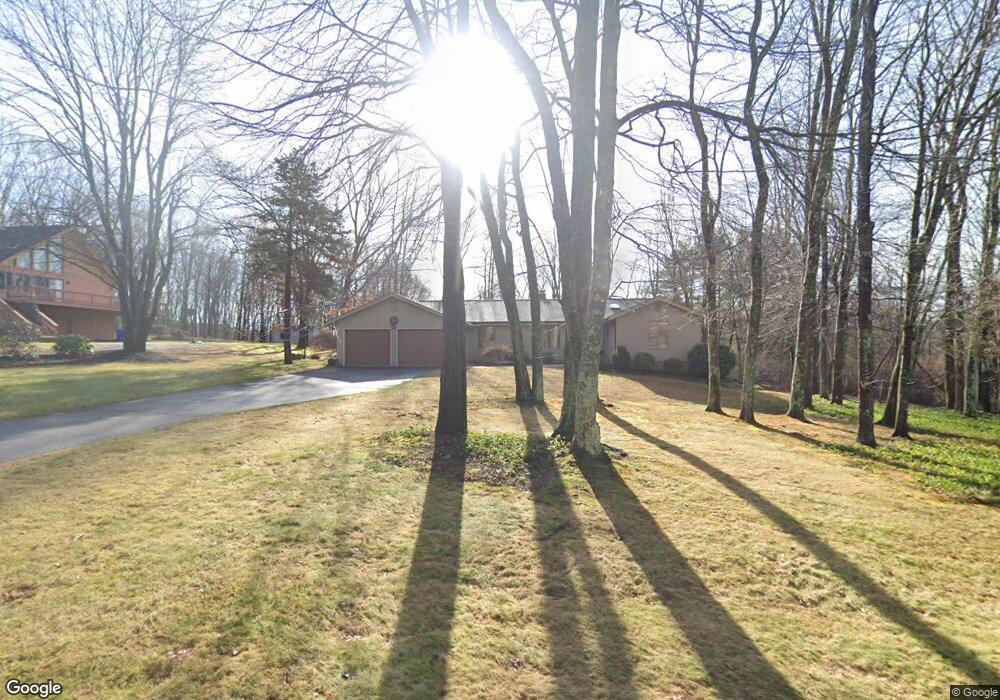 112 Juniper Ln, Glastonbury, CT 06033 - photo 1