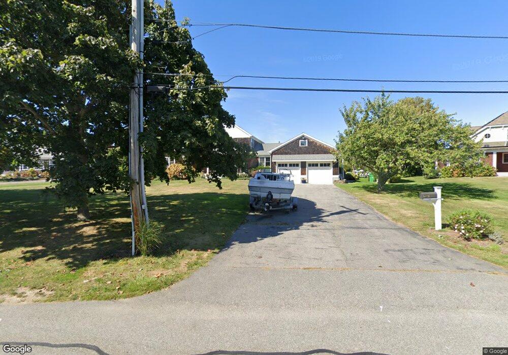 512 Tuckerman Ave, Middletown, RI 02842 - photo 1