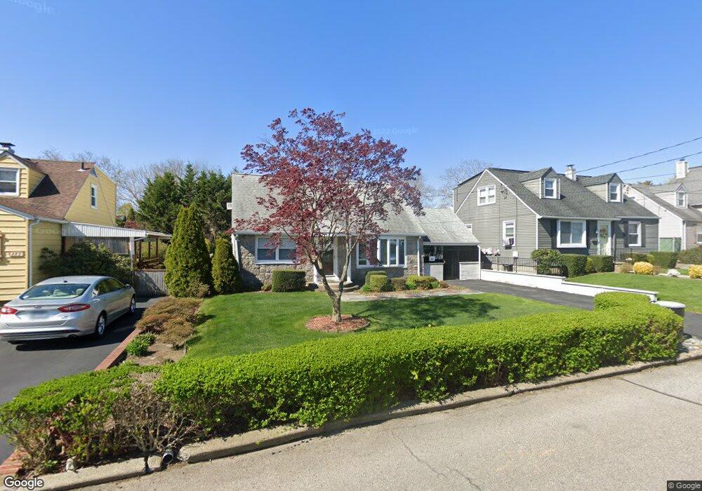 227 Croydon Rd, Yonkers, NY 10710 - photo 1