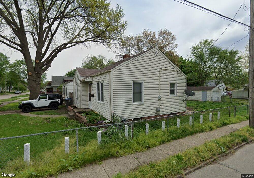 2301 Lyon St, Des Moines, IA 50317 - photo 1