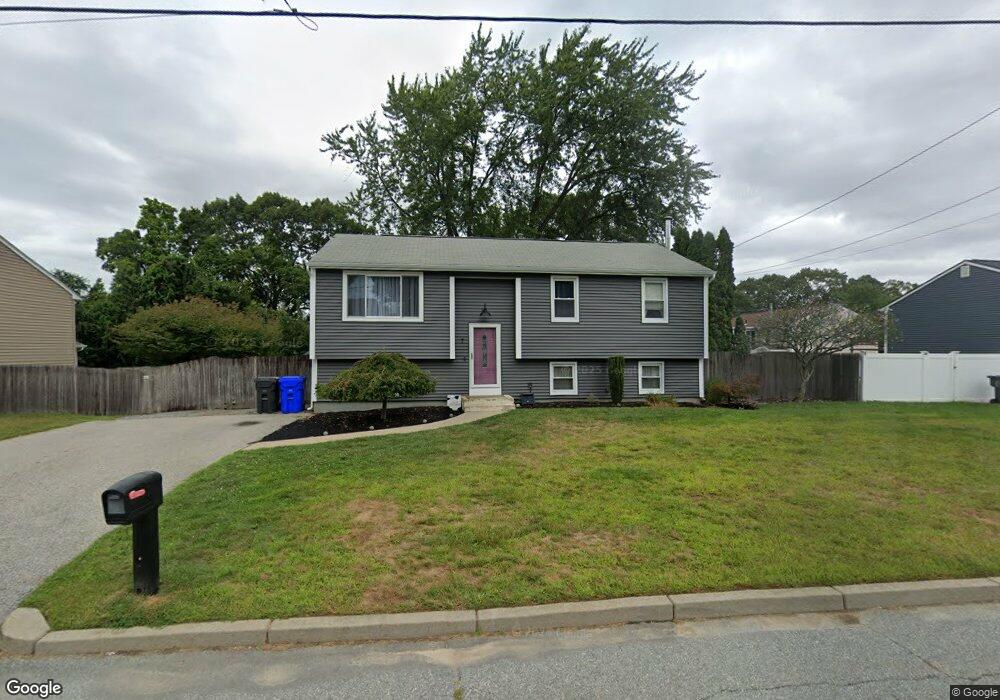 7 Carder St, West Warwick, RI 02893 - photo 1