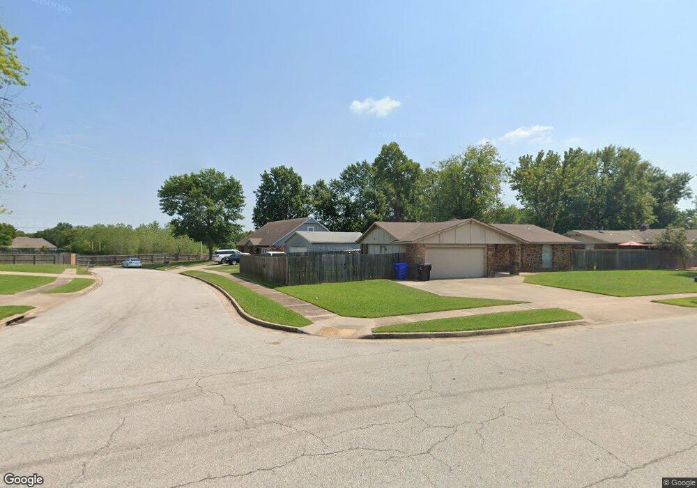 1423 W Toledo St, Broken Arrow, OK 74012 - photo 1