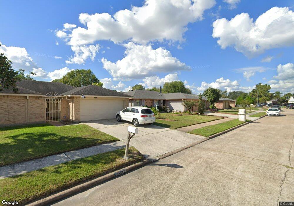 1413-1 Whispering Palms Dr, Houston, TX 77066 - photo 1