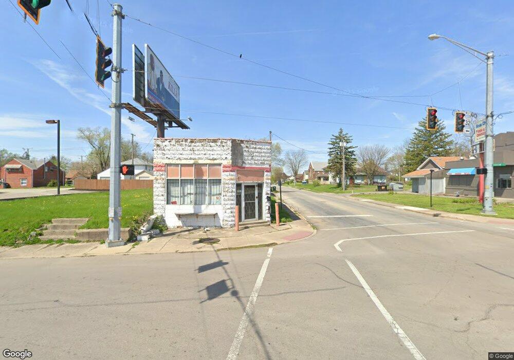 1702 Nichol Ave, Anderson, IN 46016 - photo 1