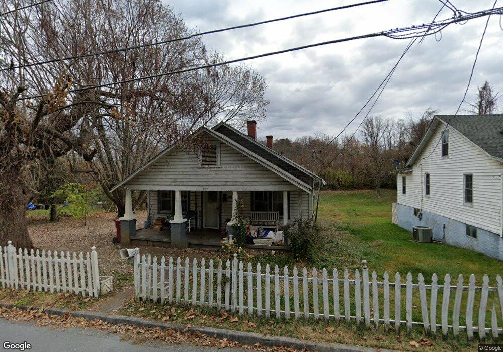 707 E Maple St, Johnson City, TN 37601 - photo 1