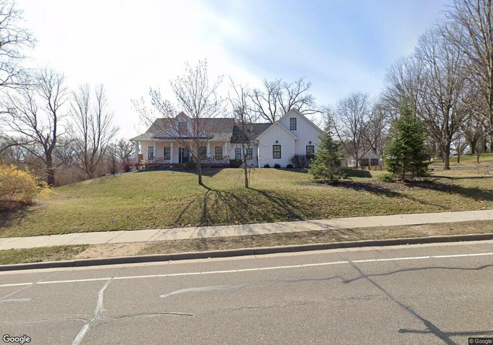 4724 Williston Rd, Minnetonka, MN 55345 - photo 1