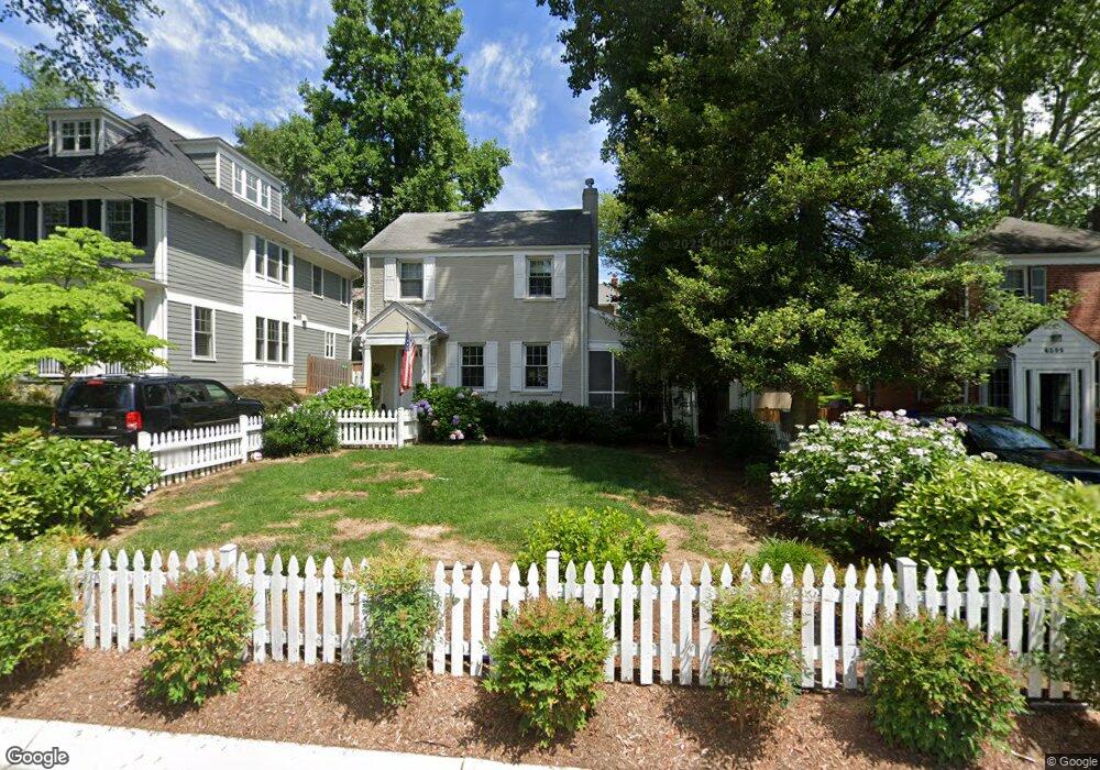 4511 Cheltenham Dr, Bethesda, MD 20814 - photo 1