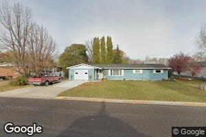 1209 Mountain Ave, Walhalla, ND 58282