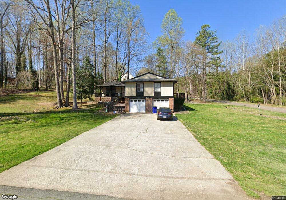 911 N Garden Ave, Siler City, NC 27344 - photo 1