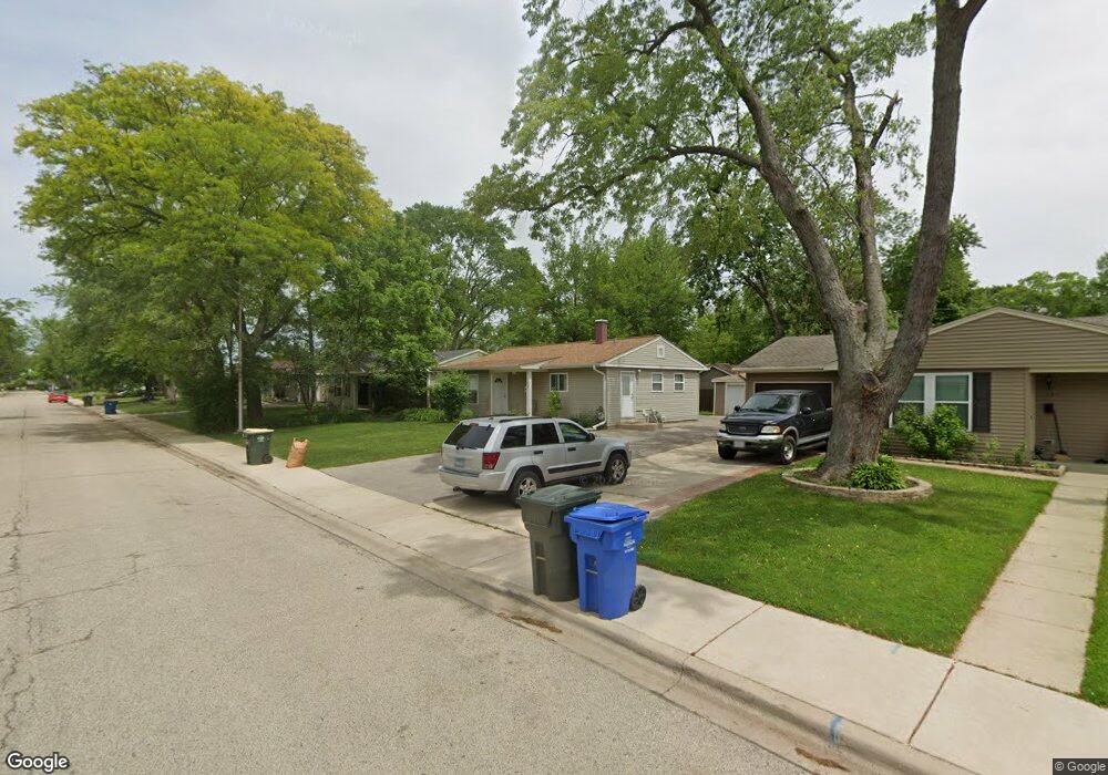 15 Cardinal Ln, Carpentersville, IL 60110 - photo 1