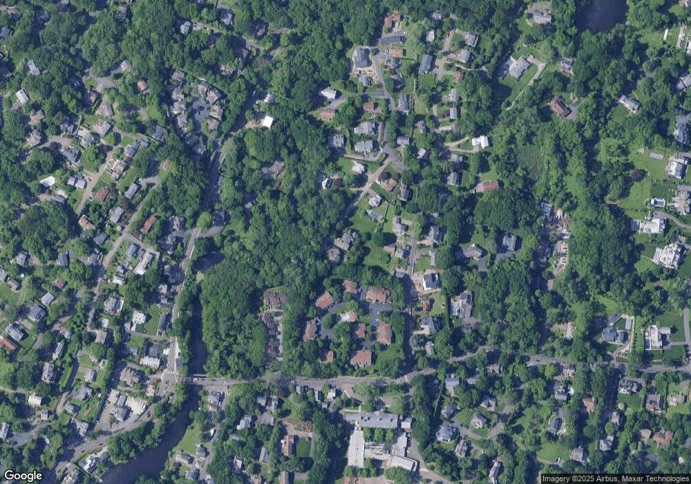 8 Sweet Briar Ln unit 2, Cos Cob, CT 06807 - photo 1