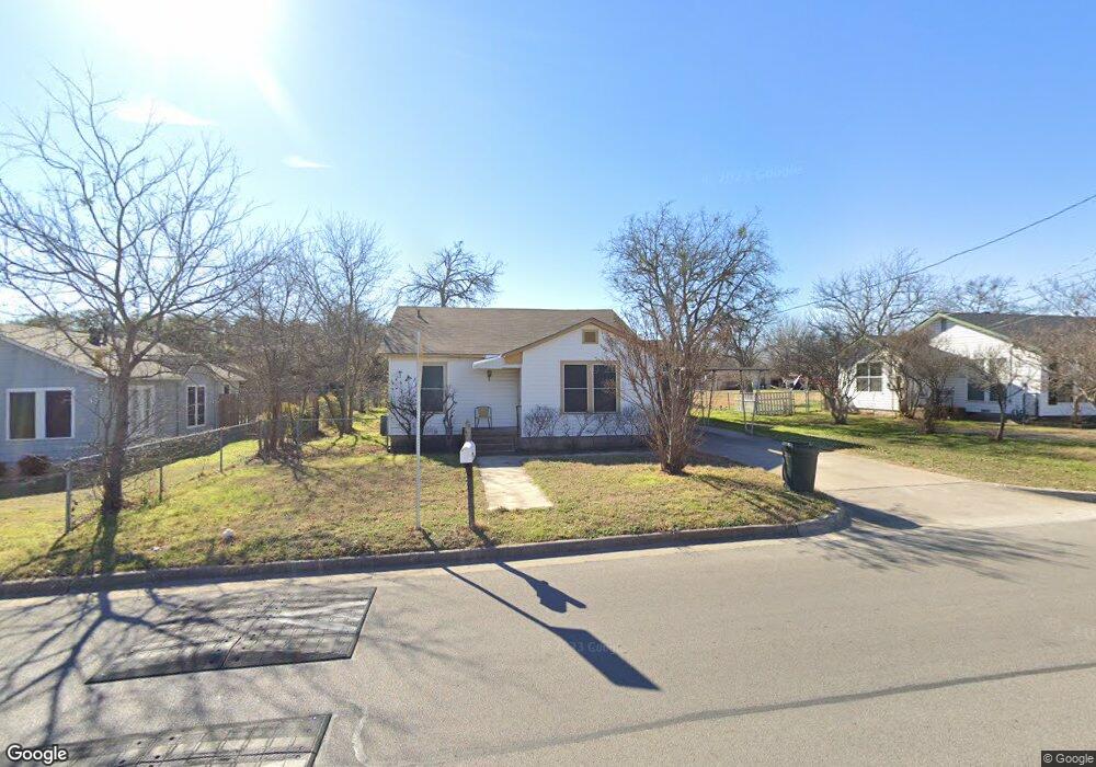 807 W Couts St, Weatherford, TX 76086 - photo 1