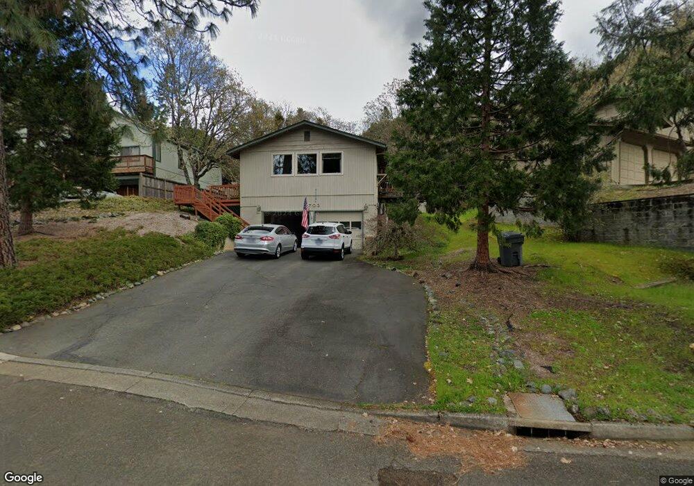 1703 NE Hillcrest Ln, Grants Pass, OR 97526 - photo 1