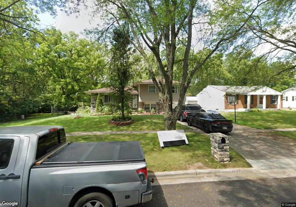 1637 River Bend Rd, Columbus, OH 43223 - photo 1