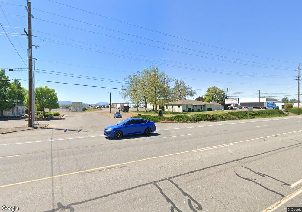 6061 Crater Lake Hwy, Central Point, OR 97502 - photo 1