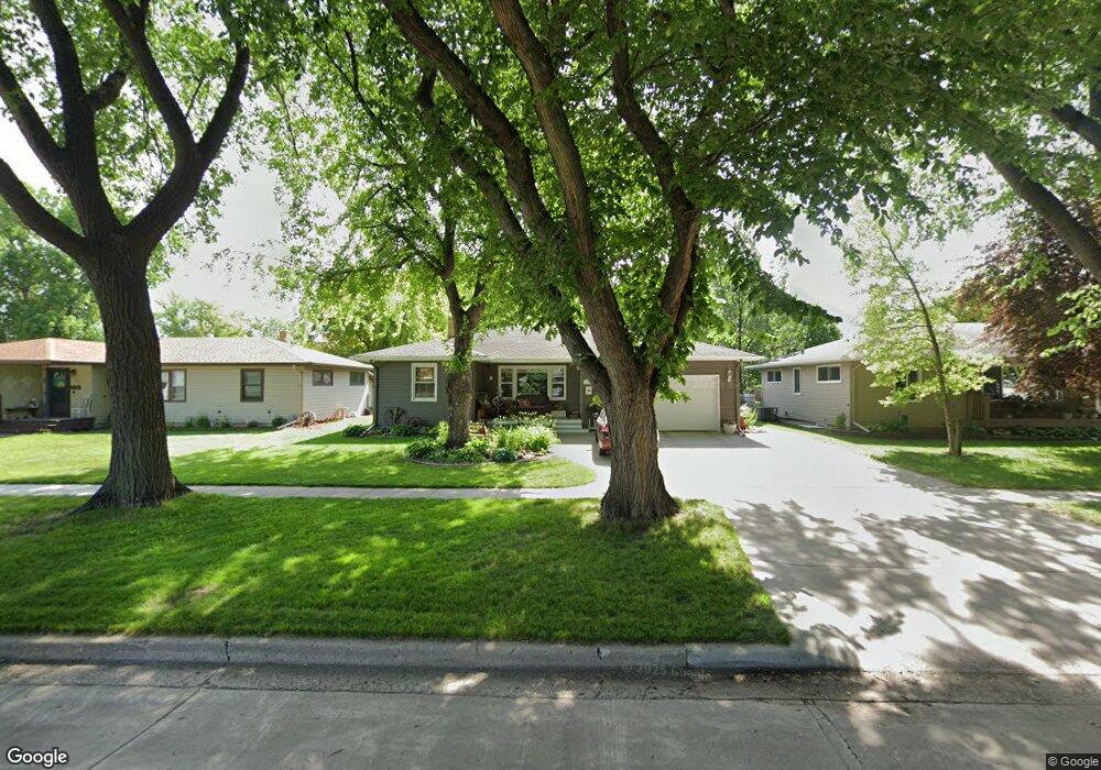 1738 14th St S, Fargo, ND 58103 - photo 1