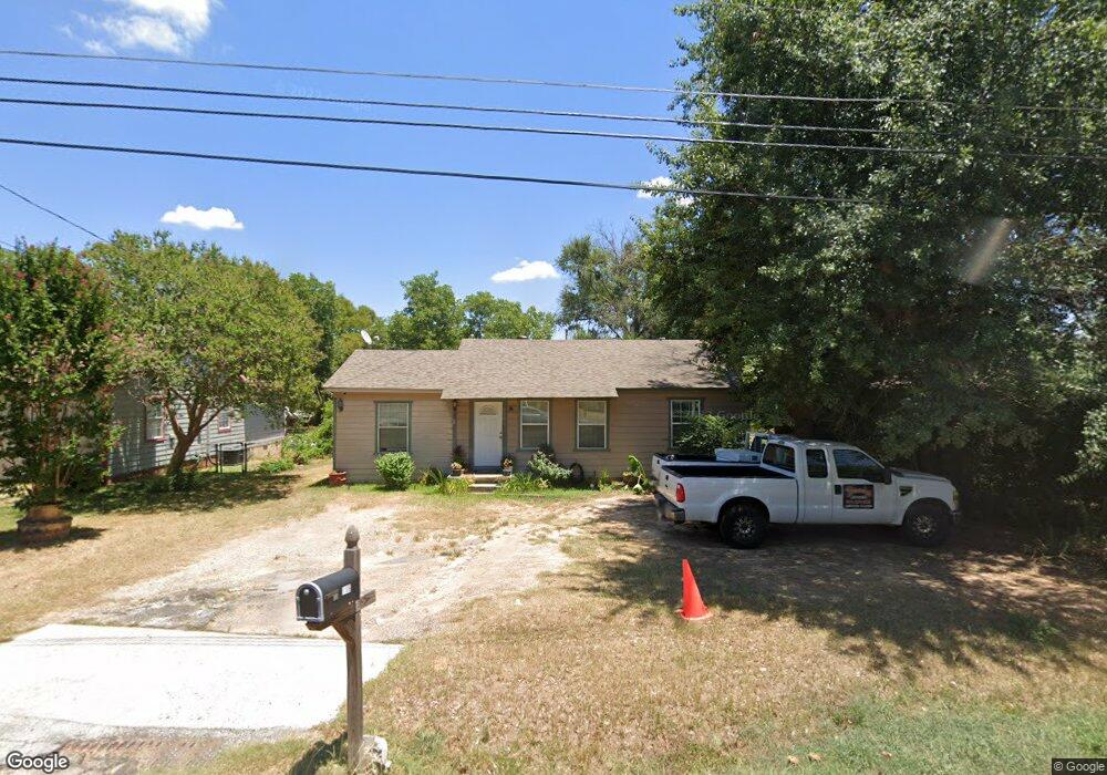 1106 N 10th St, Longview, TX 75601 - photo 1