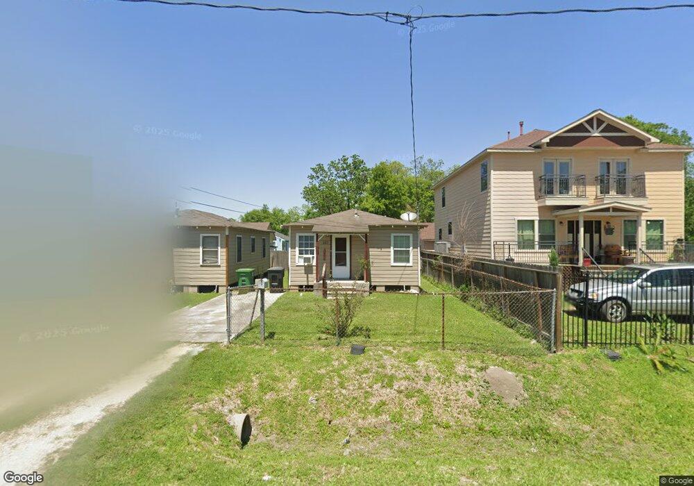 796 W Rittenhouse Rd, Houston, TX 77091 - photo 1