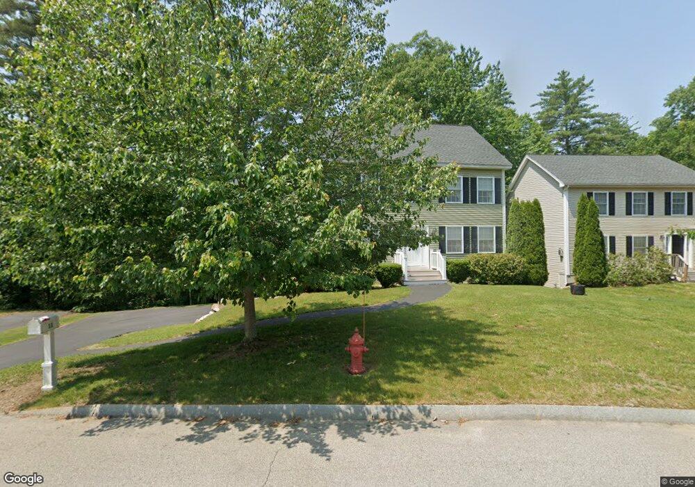 11 Hawthorne Cir, Somersworth, NH 03878 - photo 1