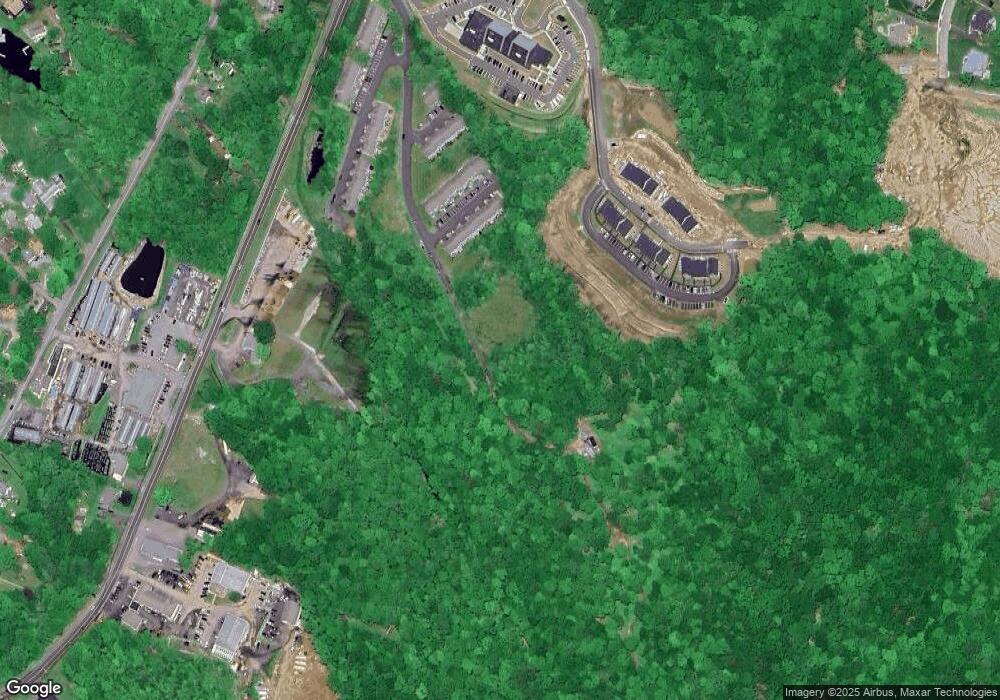 204 Lake Vista Dr unit 204, East Hampton, CT 06424 - photo 1