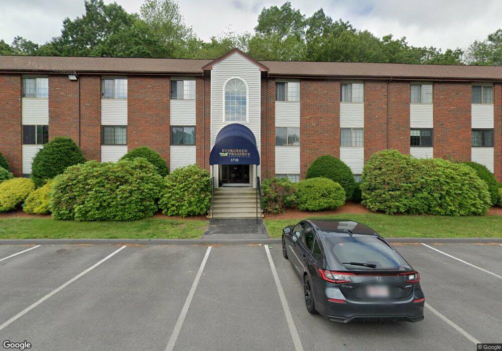 1720 Skyline Dr unit 15, Lowell, MA 01854 - photo 1