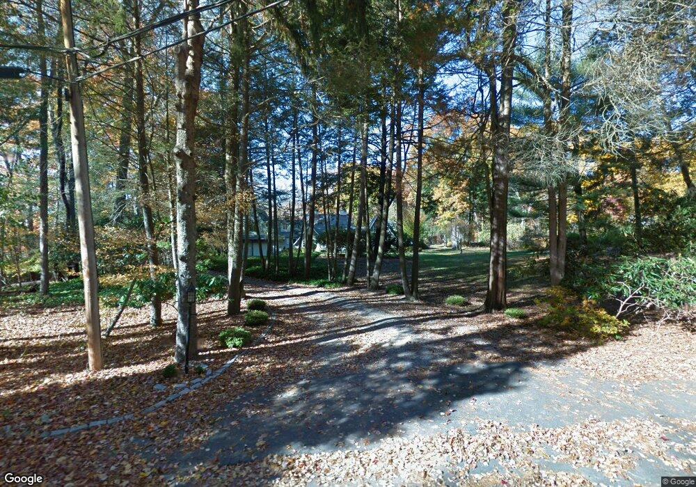 5 Charcoal Hill Rd, Westport, CT 06880 - photo 1