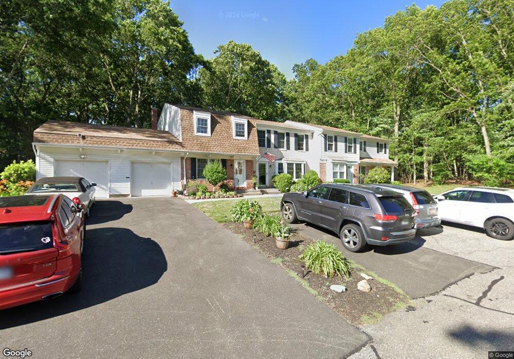 23 Thornton Commons, Yaphank, NY 11980 - photo 1
