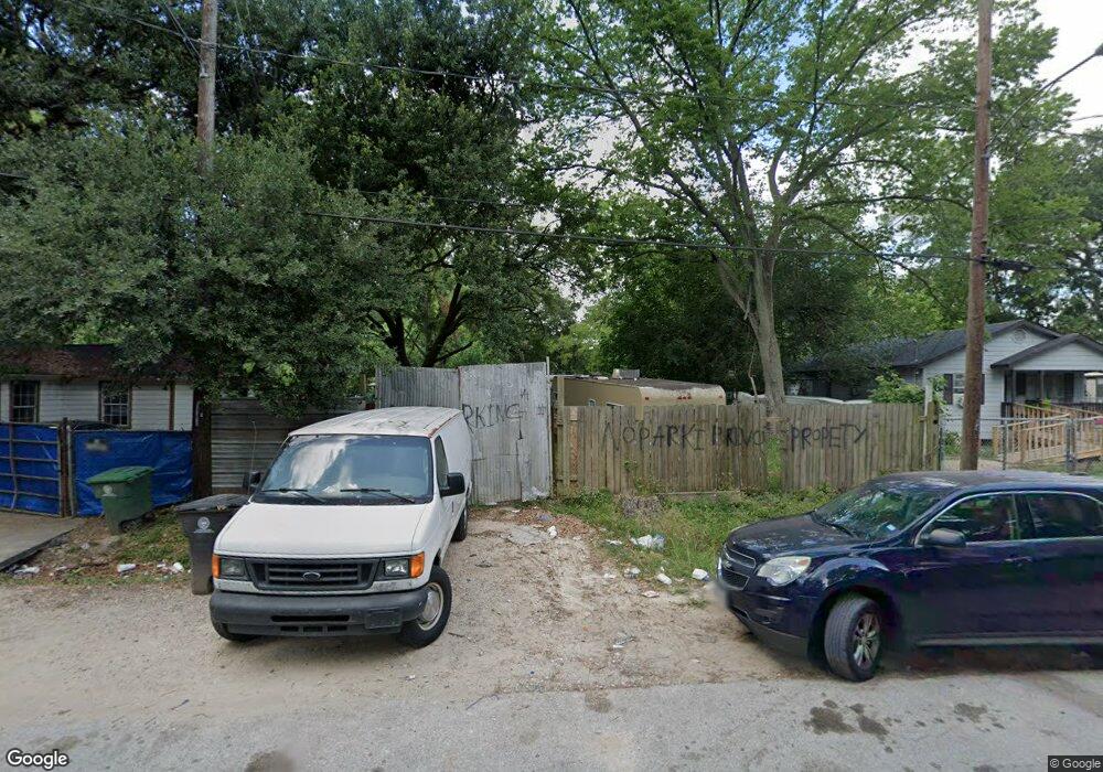 7123 Phillips St, Houston, TX 77088 - photo 1