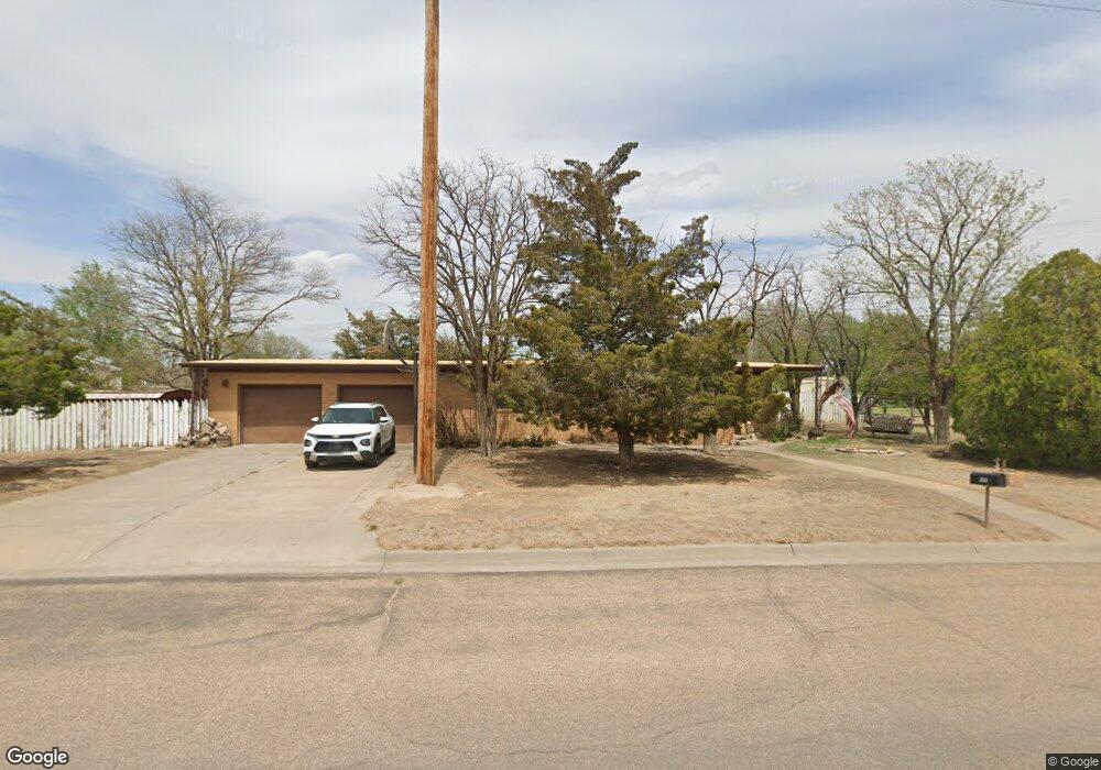 308 W 3rd St, Hugoton, KS 67951 - photo 1