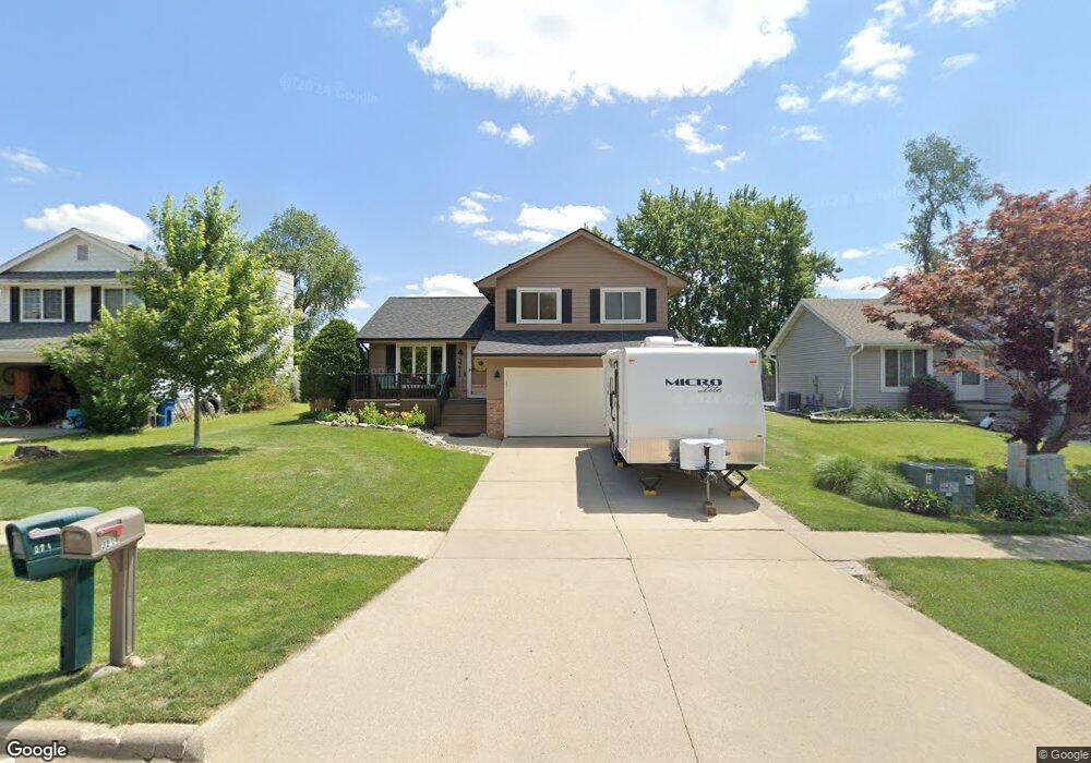 3211 SE 23rd St, Des Moines, IA 50320 - photo 1