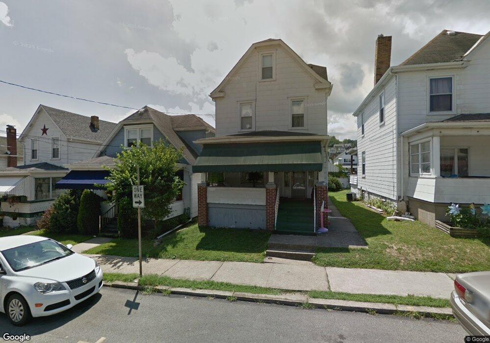 325 Walnut St, Vandergrift, PA 15690 - photo 1