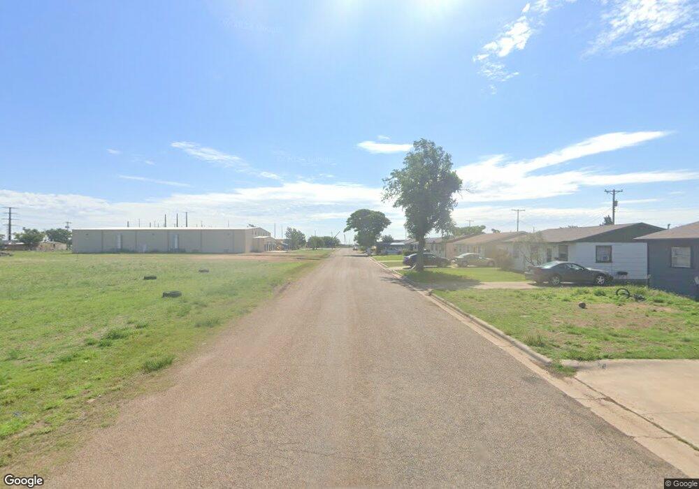 700 Bullock St, Plainview, TX 79072 - photo 1