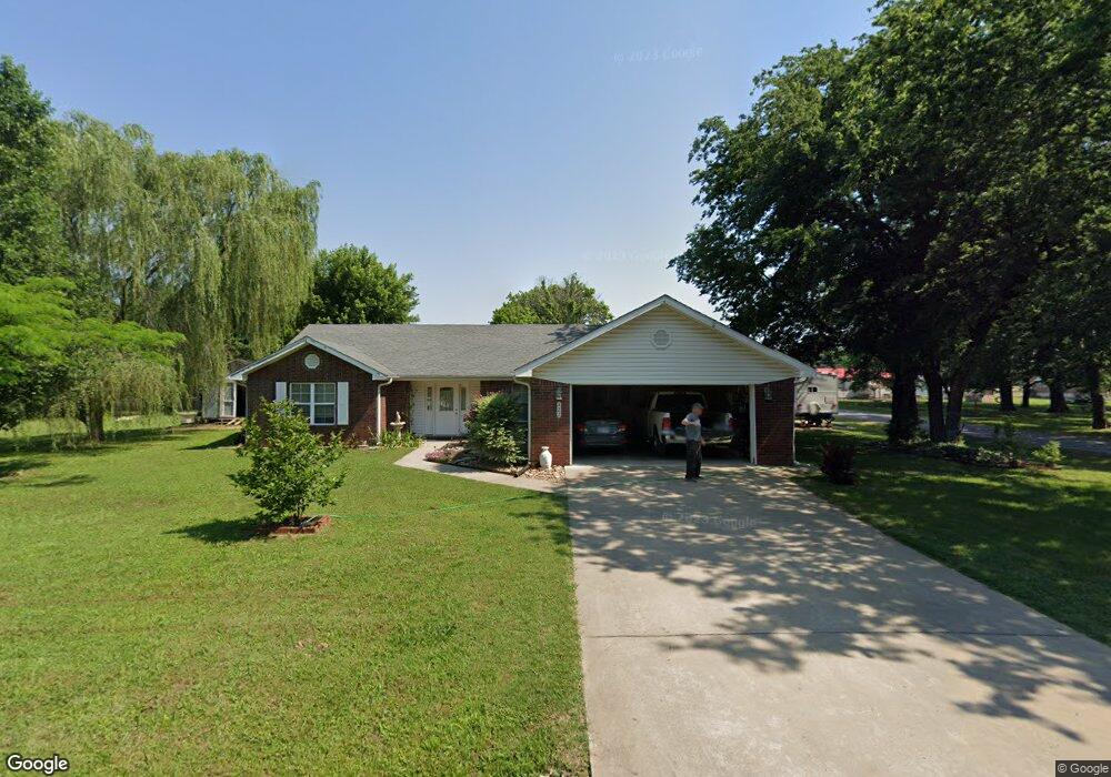 422 E Stacy Ave, Chouteau, OK 74337 - photo 1