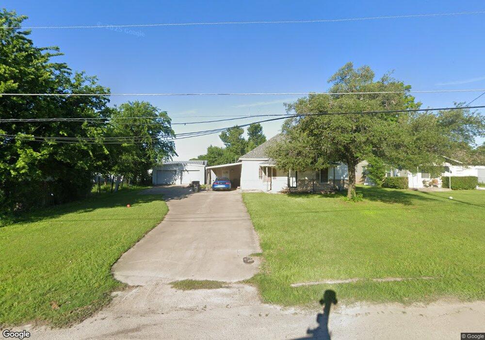 1709 Redwood Dr, Cleburne, TX 76033 - photo 1