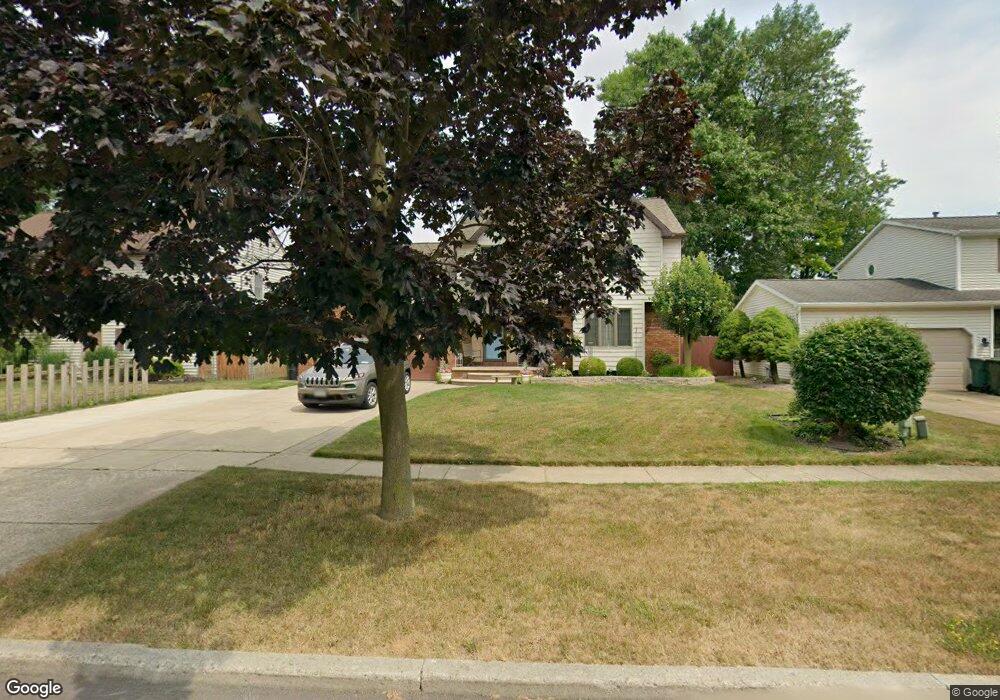 1237 Doebler Dr, North Tonawanda, NY 14120 - photo 1