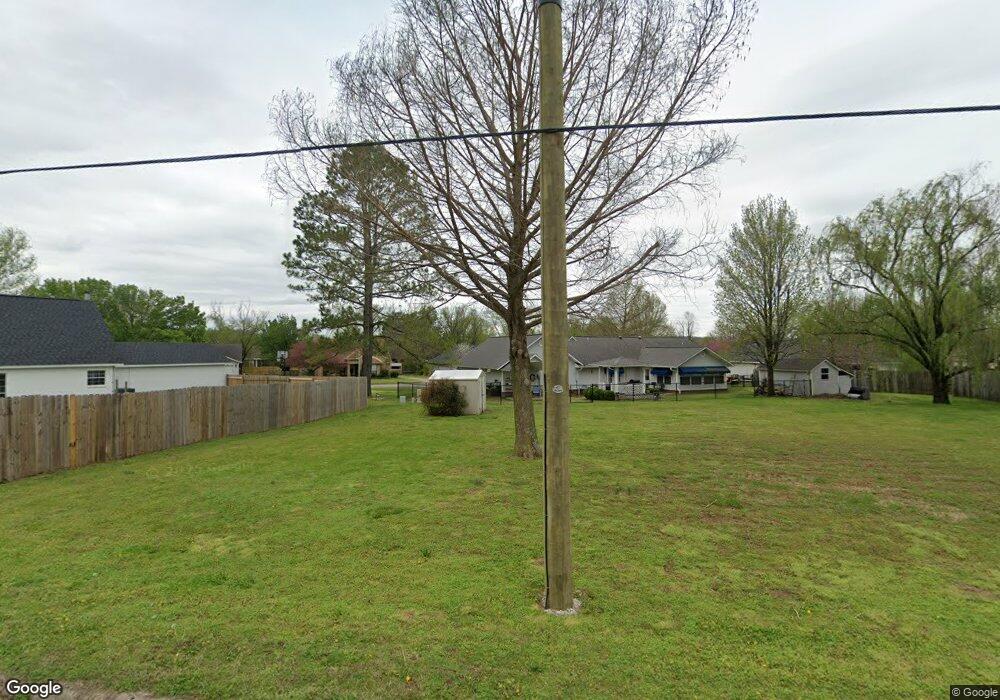 204 S Baggett St, Prairie Grove, AR 72753 - photo 1