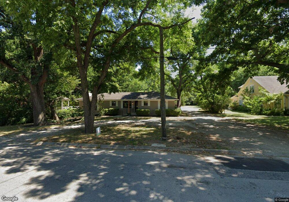 212 W Tennie St, Gainesville, TX 76240 - photo 1