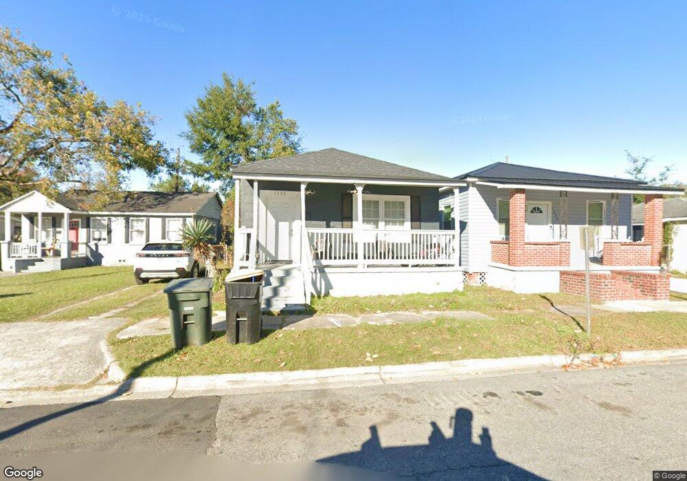 1228 E Waldburg St, Savannah, GA 31404 - photo 1