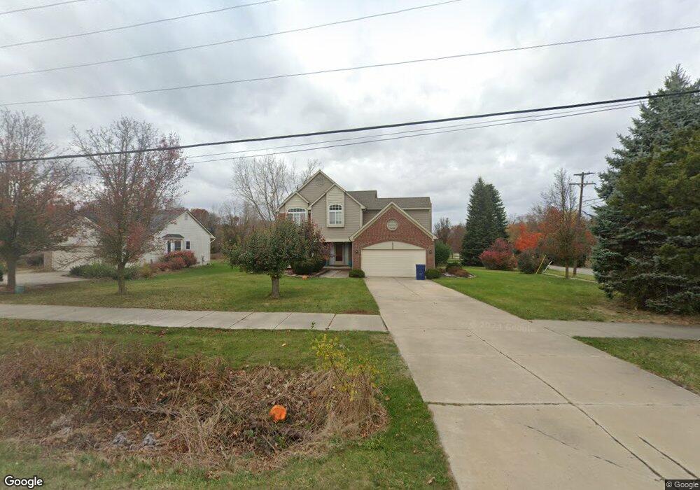 2030 Lochaven Rd, West Bloomfield, MI 48324 - photo 1