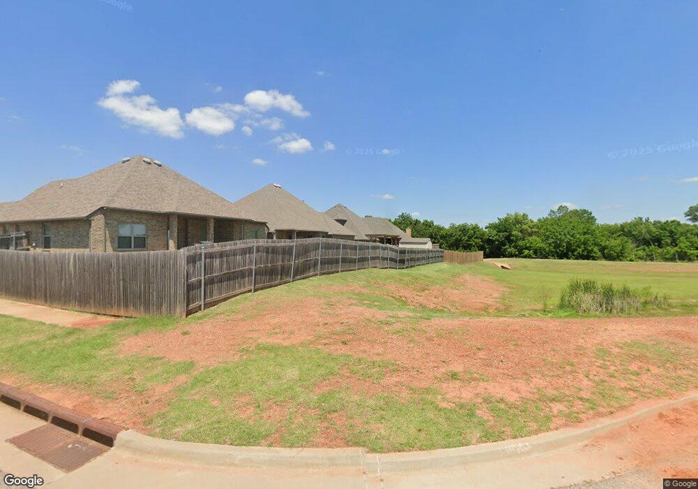 2832 SE 10th St, Moore, OK 73160 - photo 1
