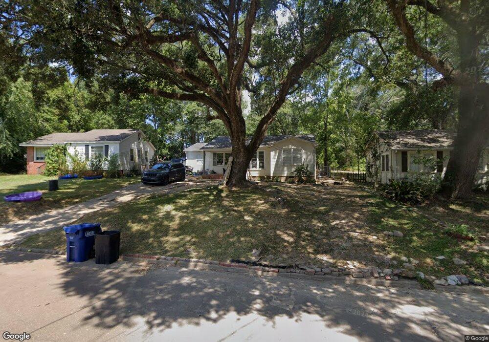 305 Magnolia Place, Natchez, MS 39120 - photo 1