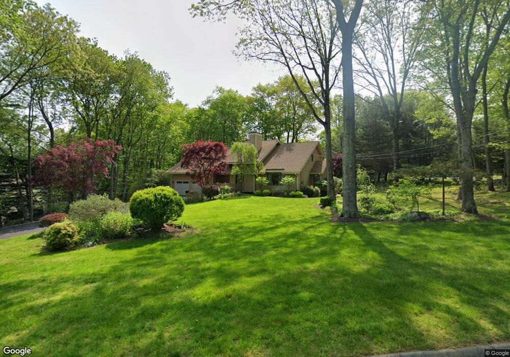 113 Wedgewood Dr, Easton, CT 06612 - photo 1