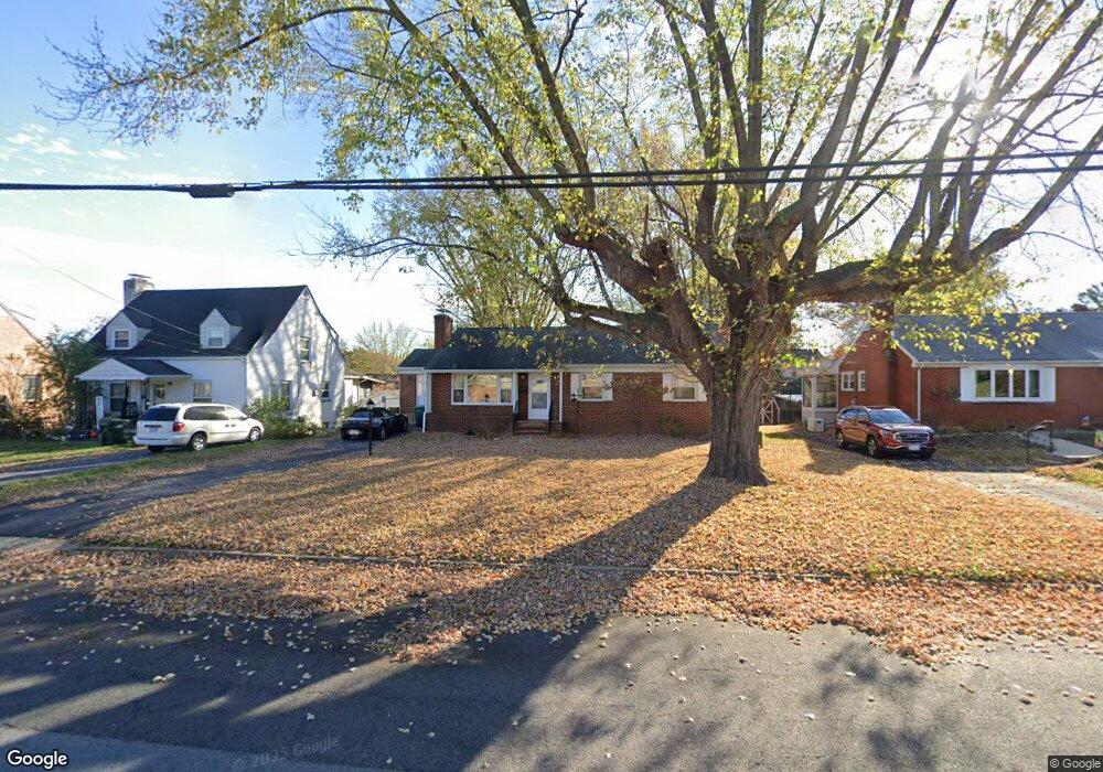 1712 W Main St, Waynesboro, VA 22980 - photo 1