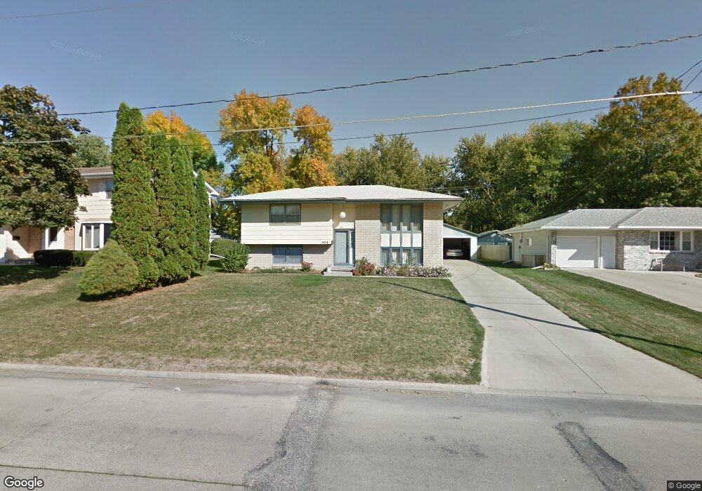 304 E 23rd St N, Newton, IA 50208 - photo 1