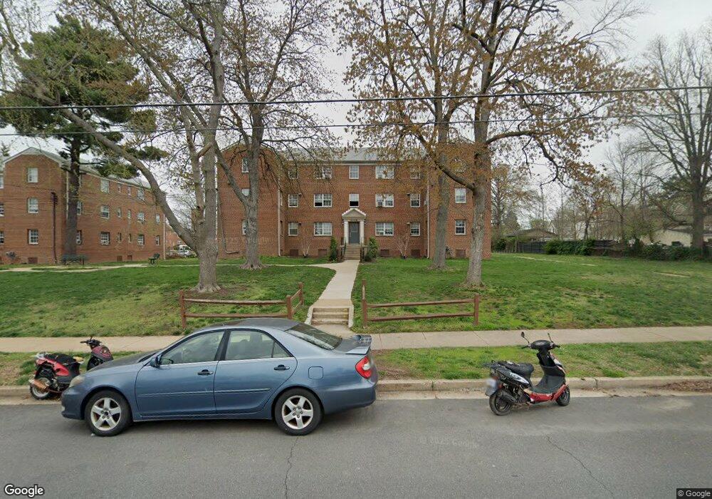 6008 Vista Dr, Falls Church, VA 22041 - photo 1