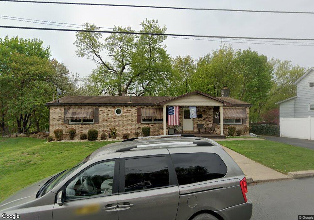 511 Lawrence St, Archbald, PA 18403 - photo 1