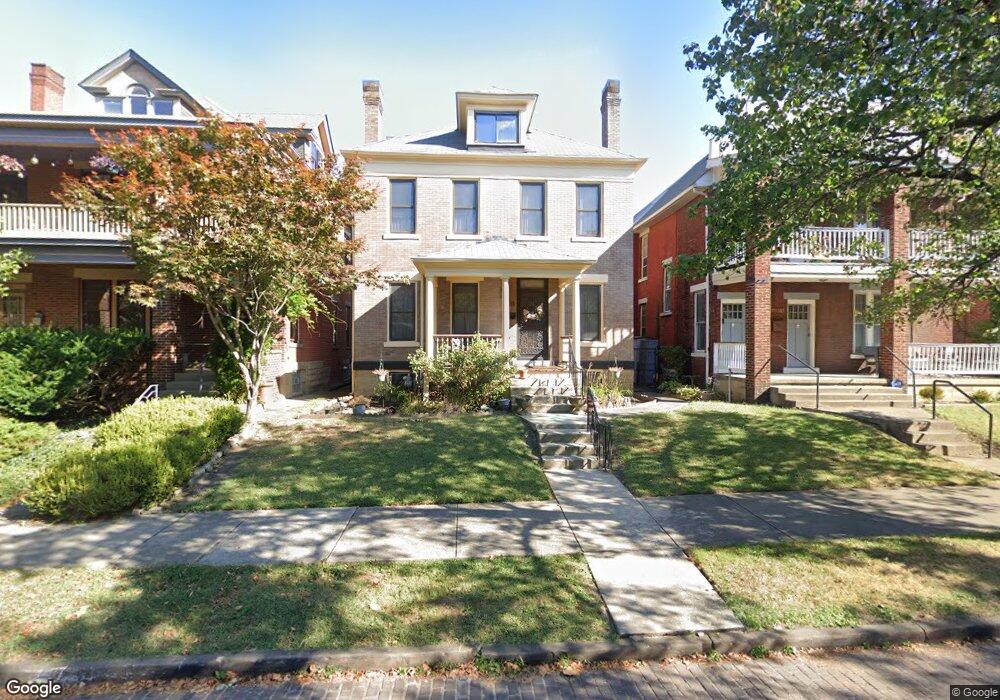 322 W Hubbard Ave, Columbus, OH 43215 - photo 1