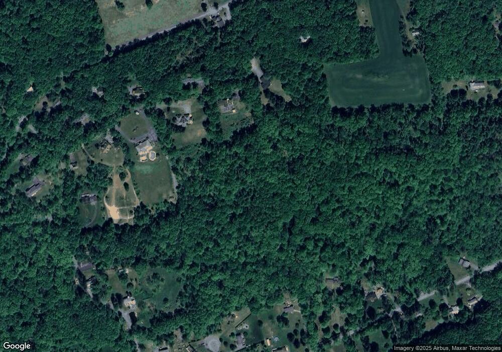 7535 Mountain Ln, Stroudsburg, PA 18360 - photo 1