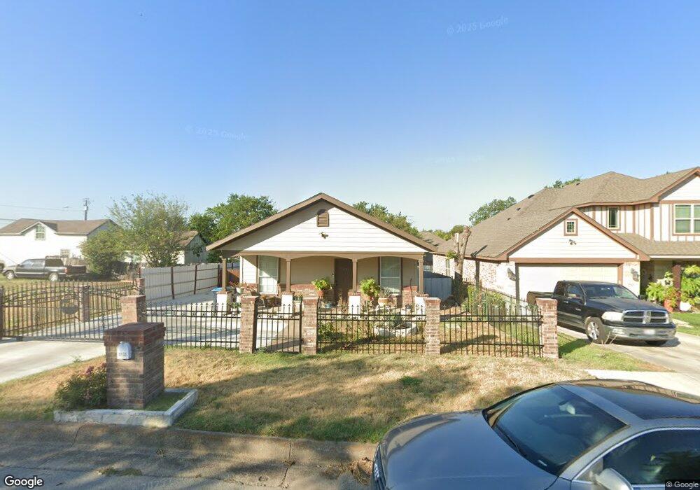 2705 NW 23rd St, Fort Worth, TX 76106 - photo 1
