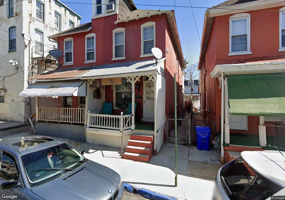 747 Pear St, Reading, PA 19601 - photo 1